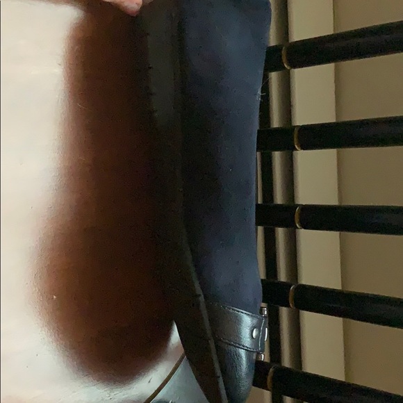 Shoes - Picture 2 of 3